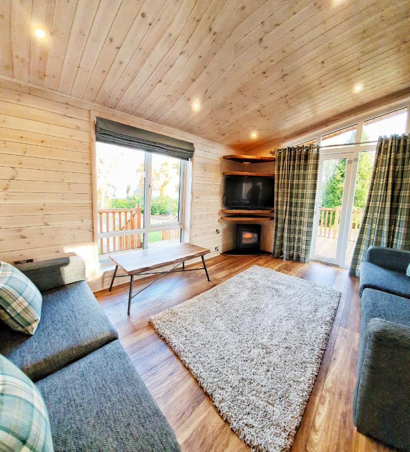 Skyline Lodge Loch Lomond Castle Lodges Balloch Exterior foto